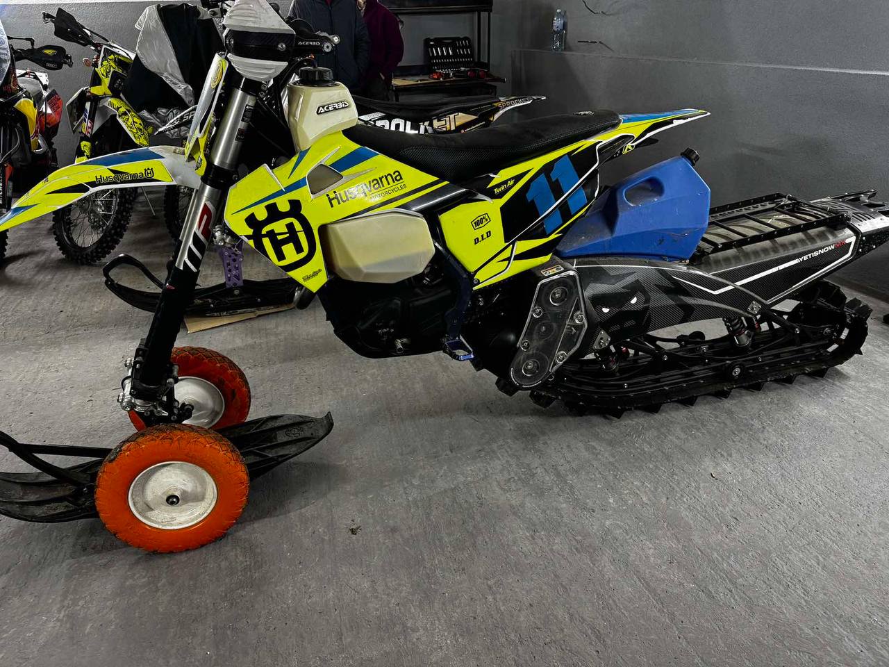 Сноубайк Husqvarna FE 501 у повній комплектації