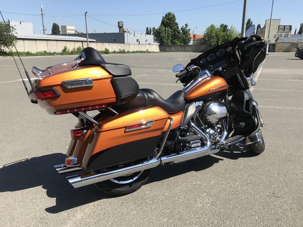 Оренда мотоцикла Harley Davidson Electra Glide Ultra Limited Orange