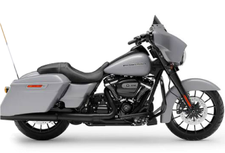 Оренда мотоциклу Harley Davidson Street Glide